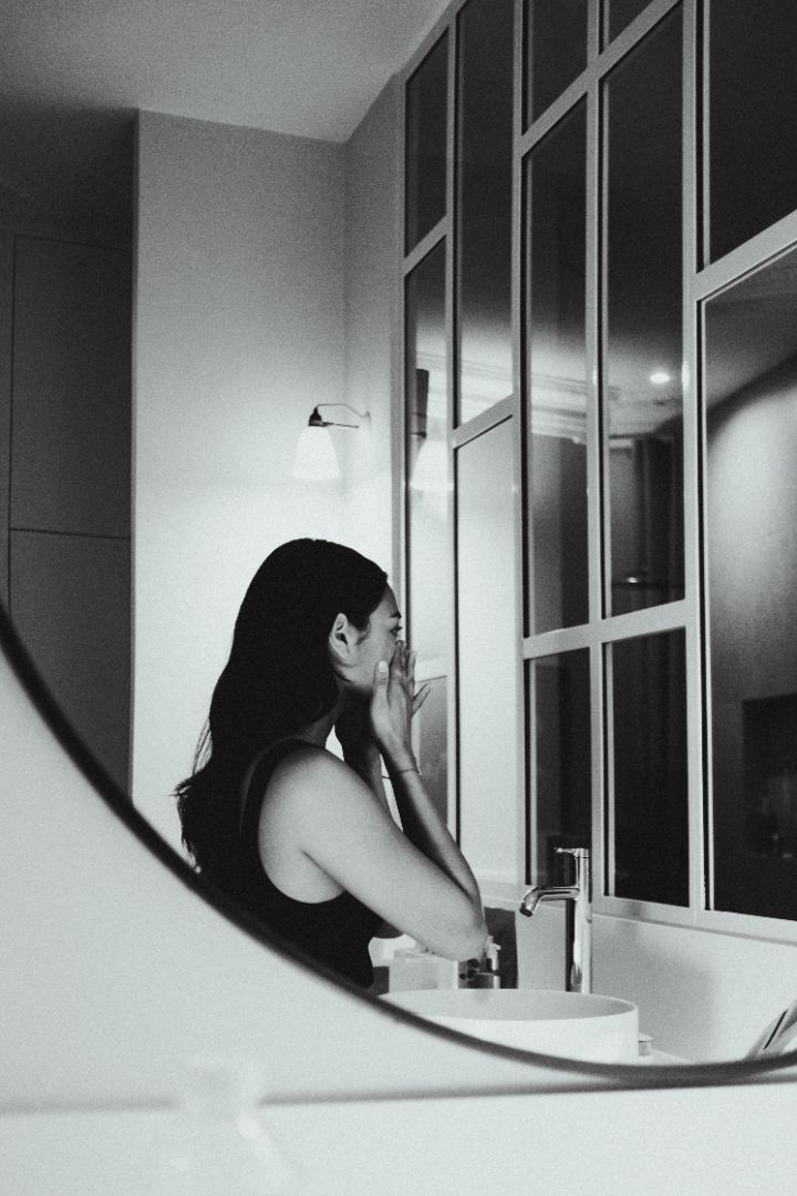 What to choose between a serum and a cream?